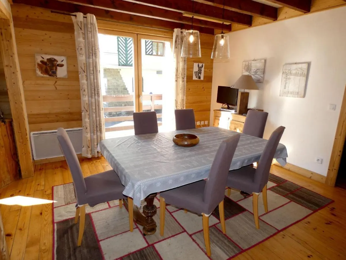 Chalet Centre Village, 8 Personnes, 4 Chambres - Ch25