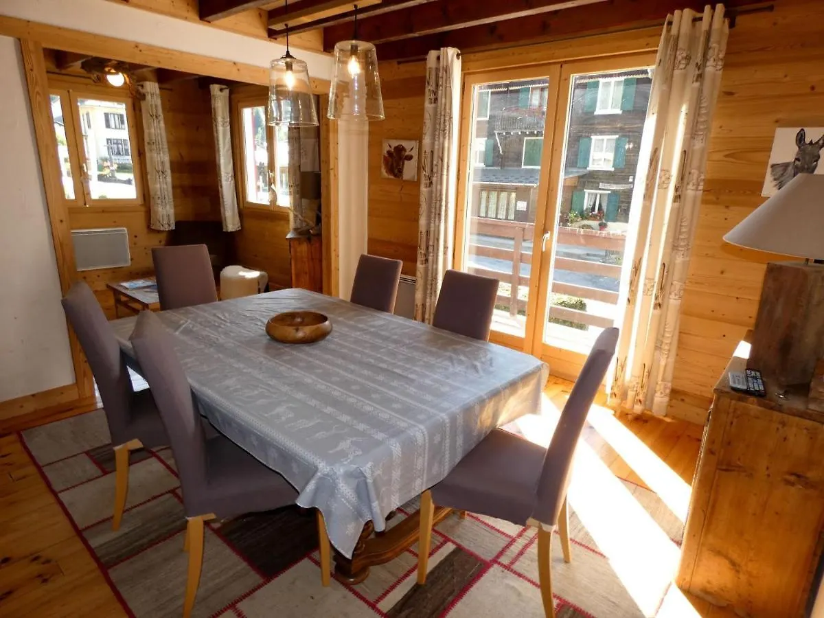 Chalet Centre Village, 8 Personnes, 4 Chambres - Ch25
