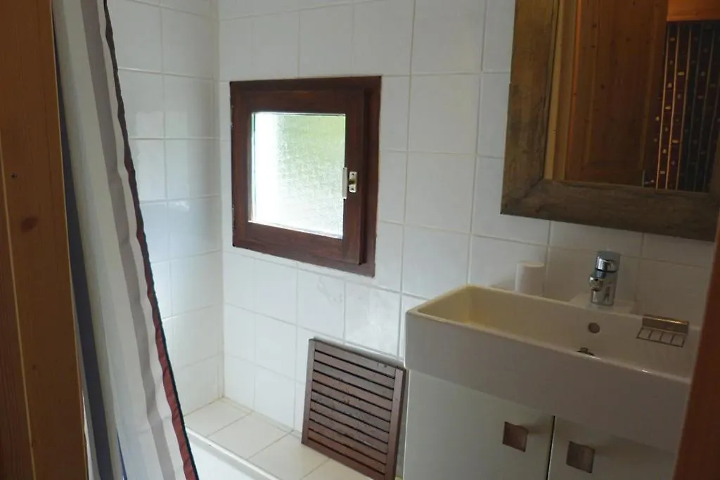 Chalet Centre Village, 8 Personnes, 4 Chambres - Ch25 France